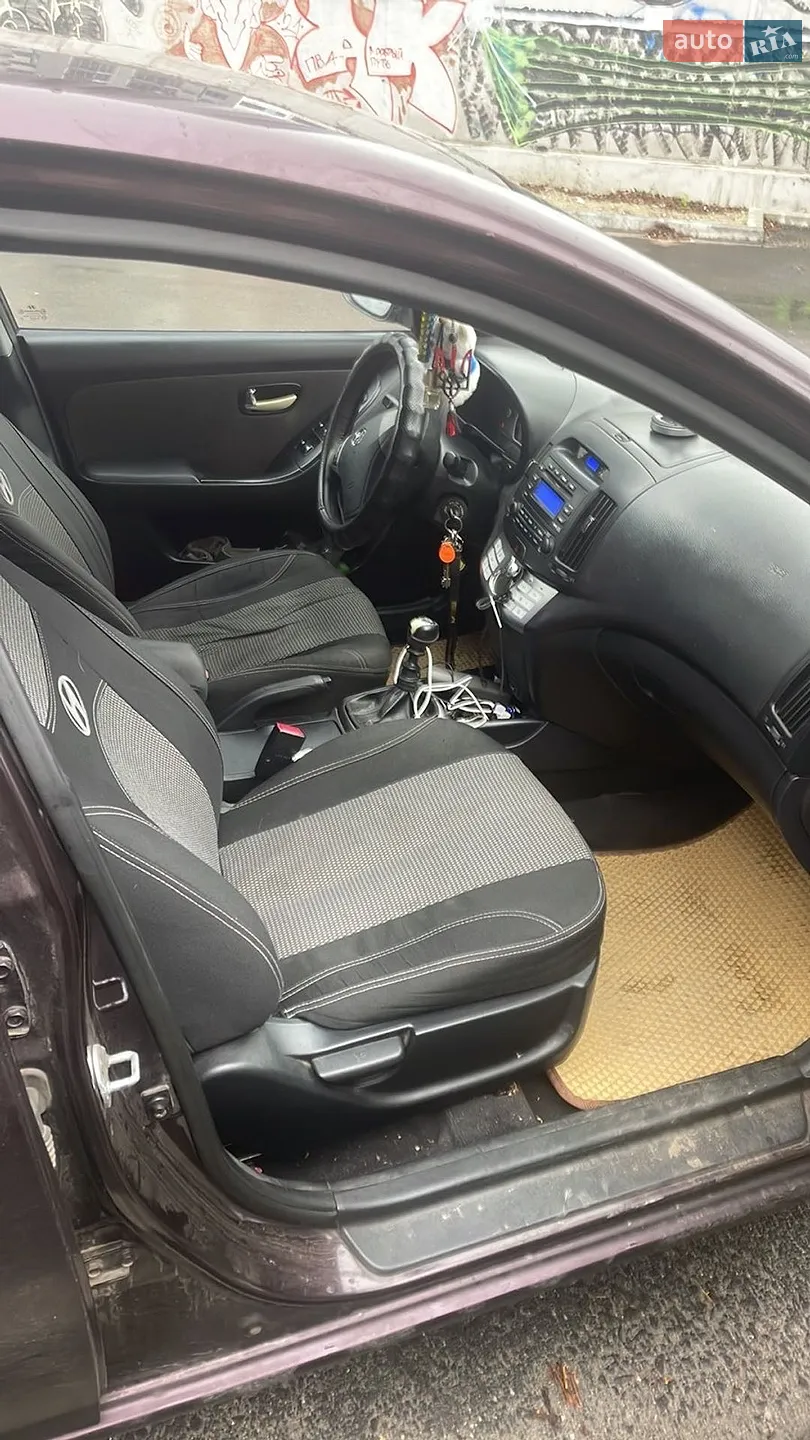 2011 Hyundai Elantra - мініатюра 4