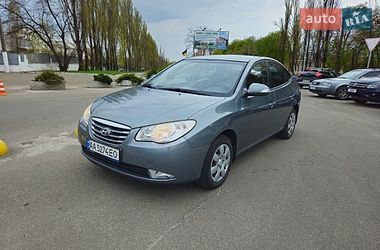 Седан Hyundai Elantra 2010 в Києві