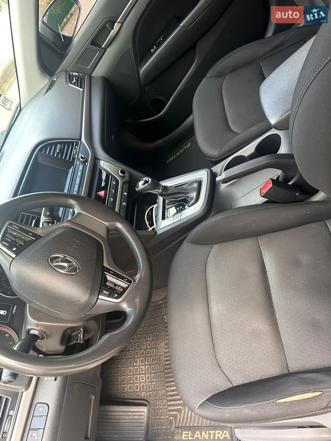 2018 Hyundai Elantra - мініатюра 14