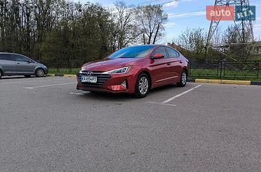 Седан Hyundai Elantra 2019 в Києві