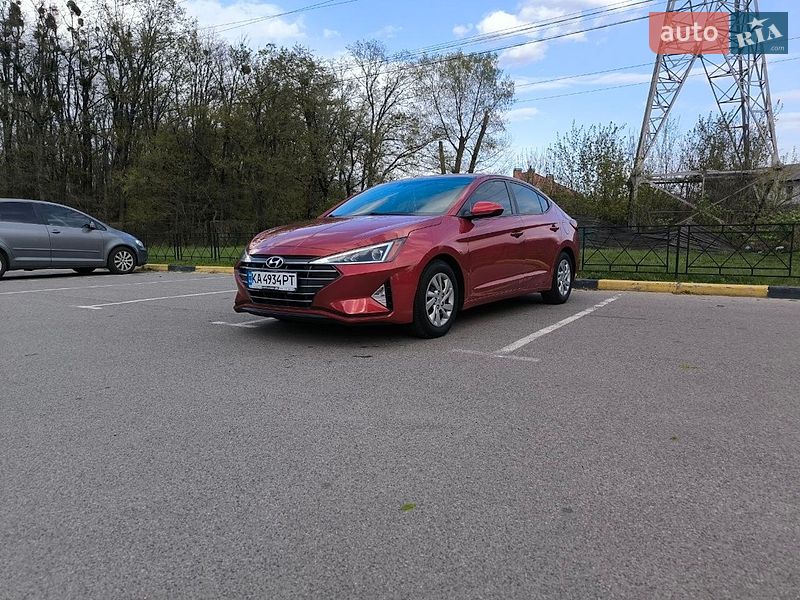 Hyundai Elantra 2019