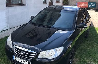Седан Hyundai Elantra 2010 в Львове