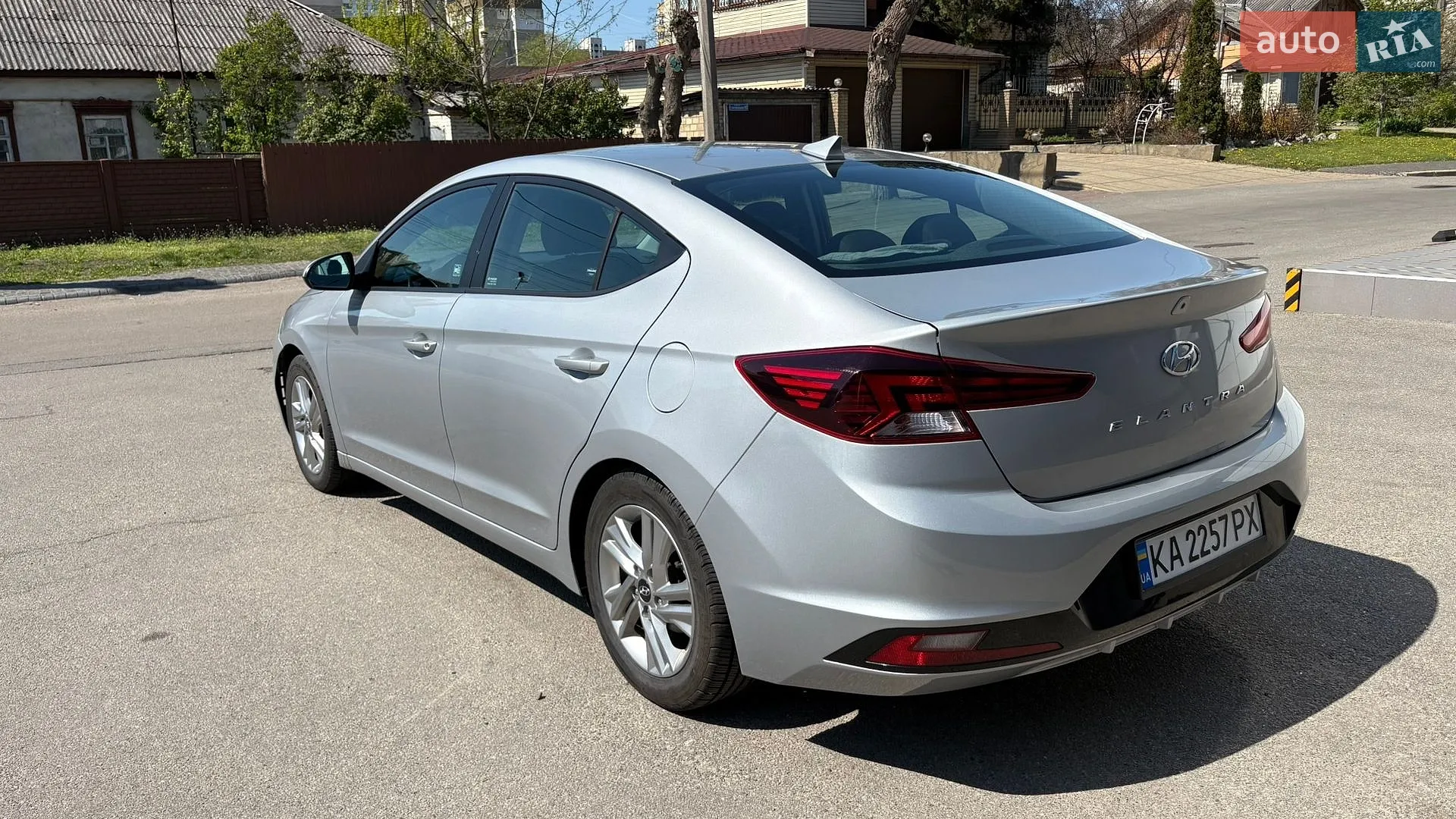 2019 Hyundai Elantra - мініатюра 3
