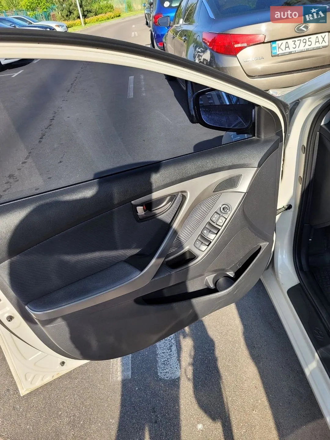 2012 Hyundai Elantra - мініатюра 19