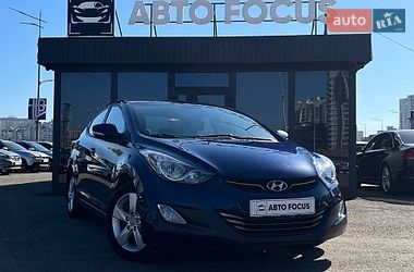 Седан Hyundai Elantra 2012 в Киеве
