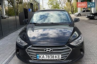 Седан Hyundai Elantra 2017 в Києві