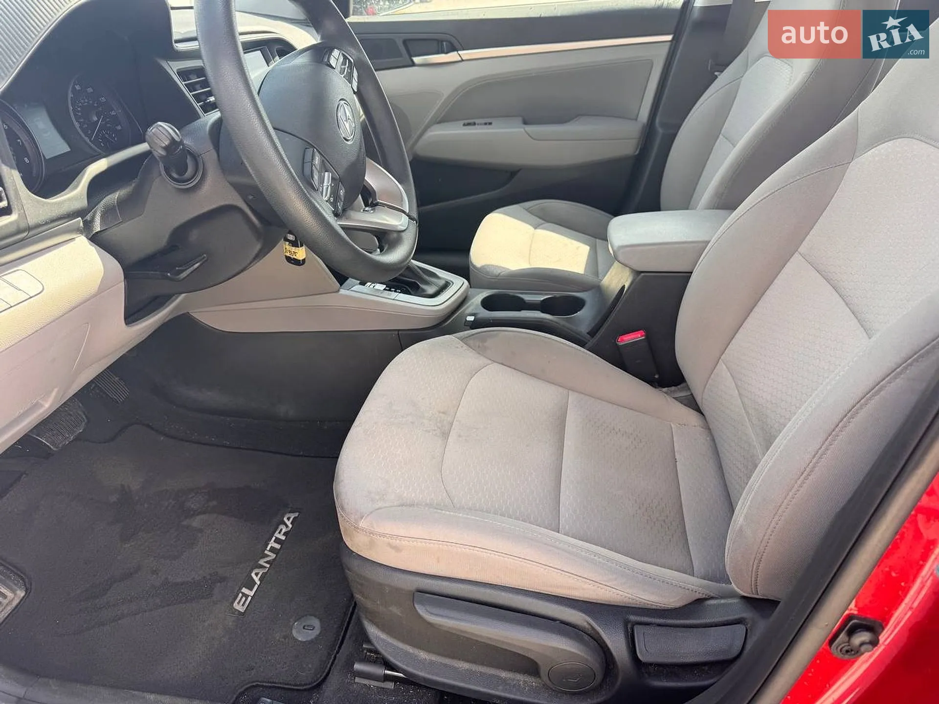 2019 Hyundai Elantra - мініатюра 13