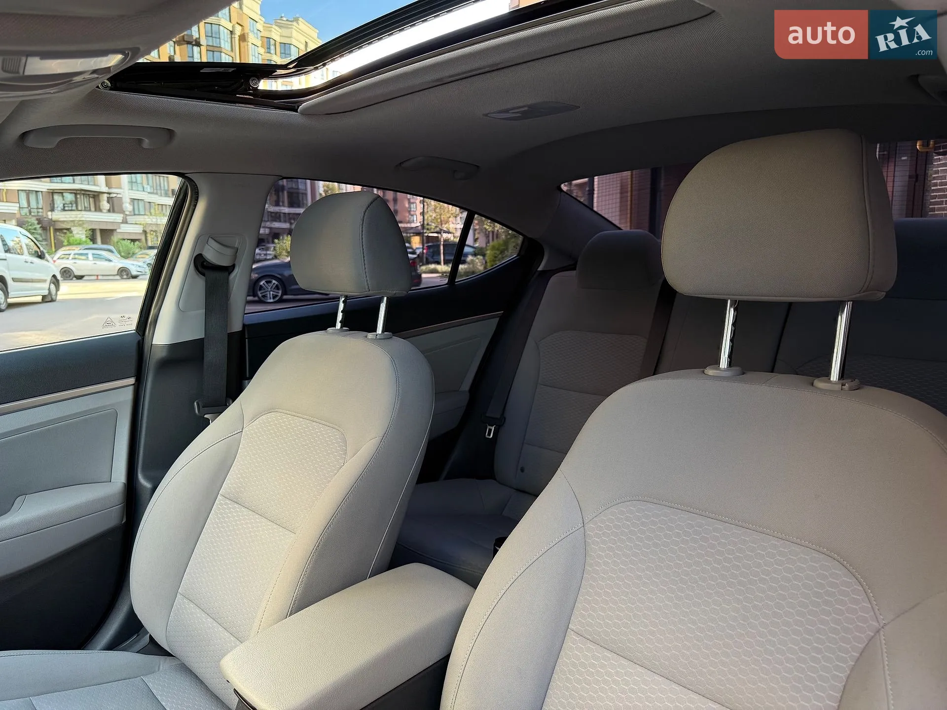 2020 Hyundai Elantra - мініатюра 14