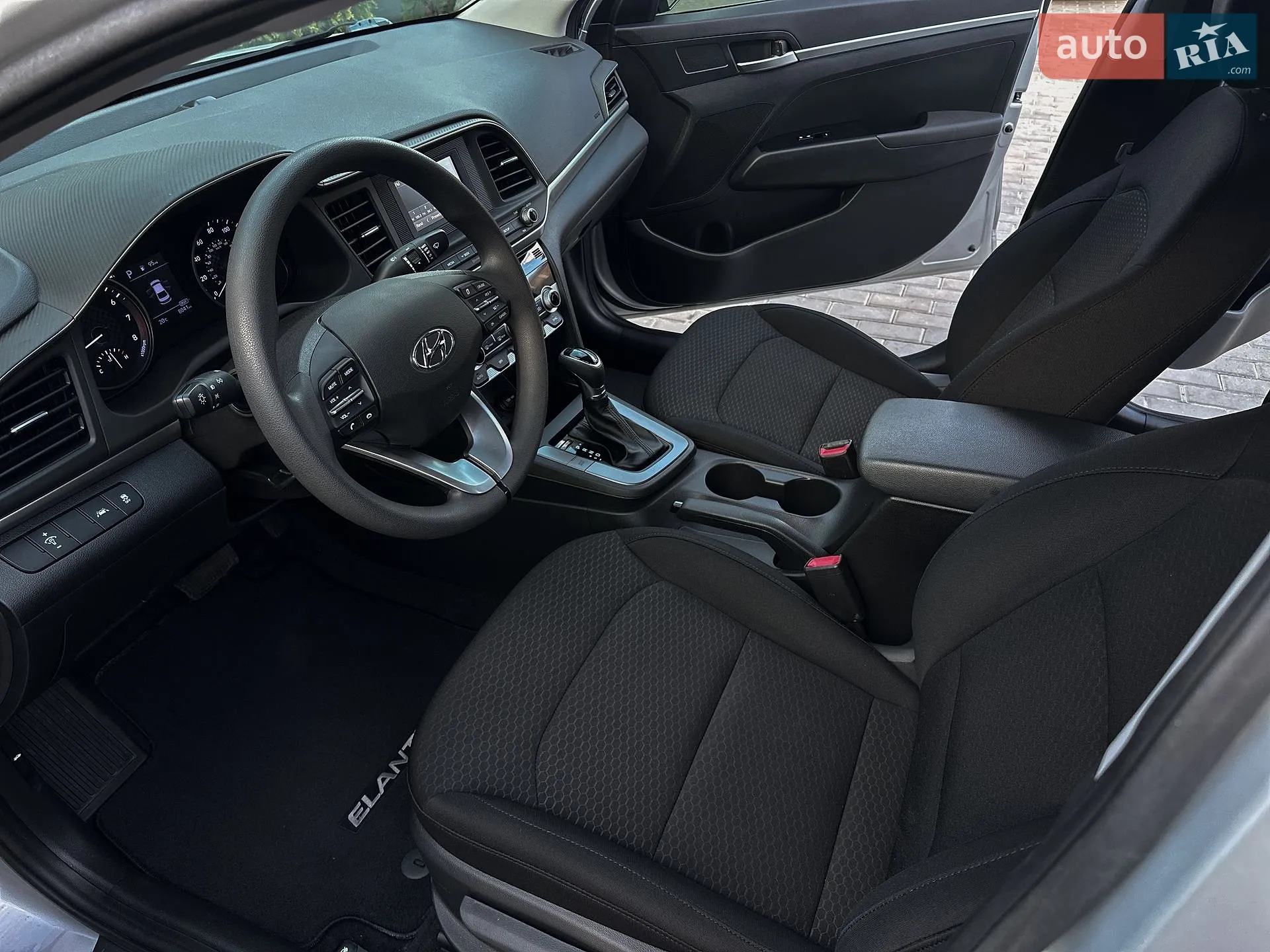 2019 Hyundai Elantra - мініатюра 37