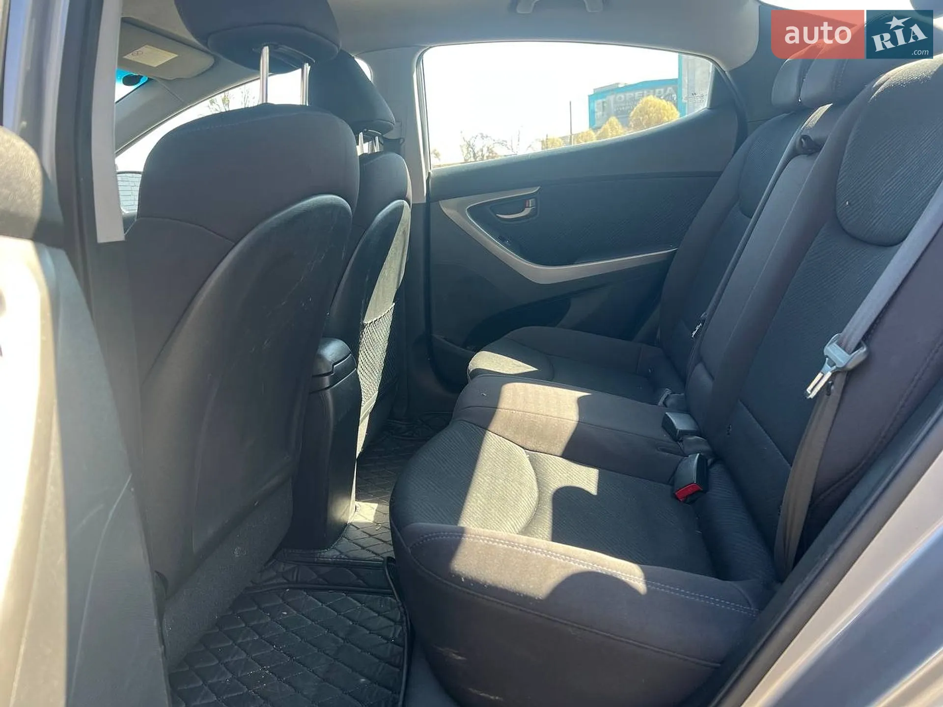2011 Hyundai Elantra - мініатюра 12
