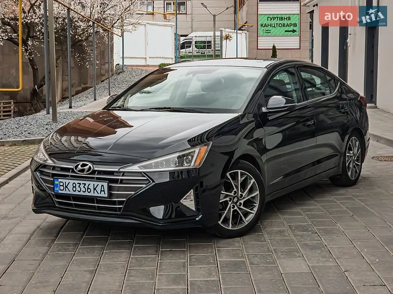 Hyundai Elantra