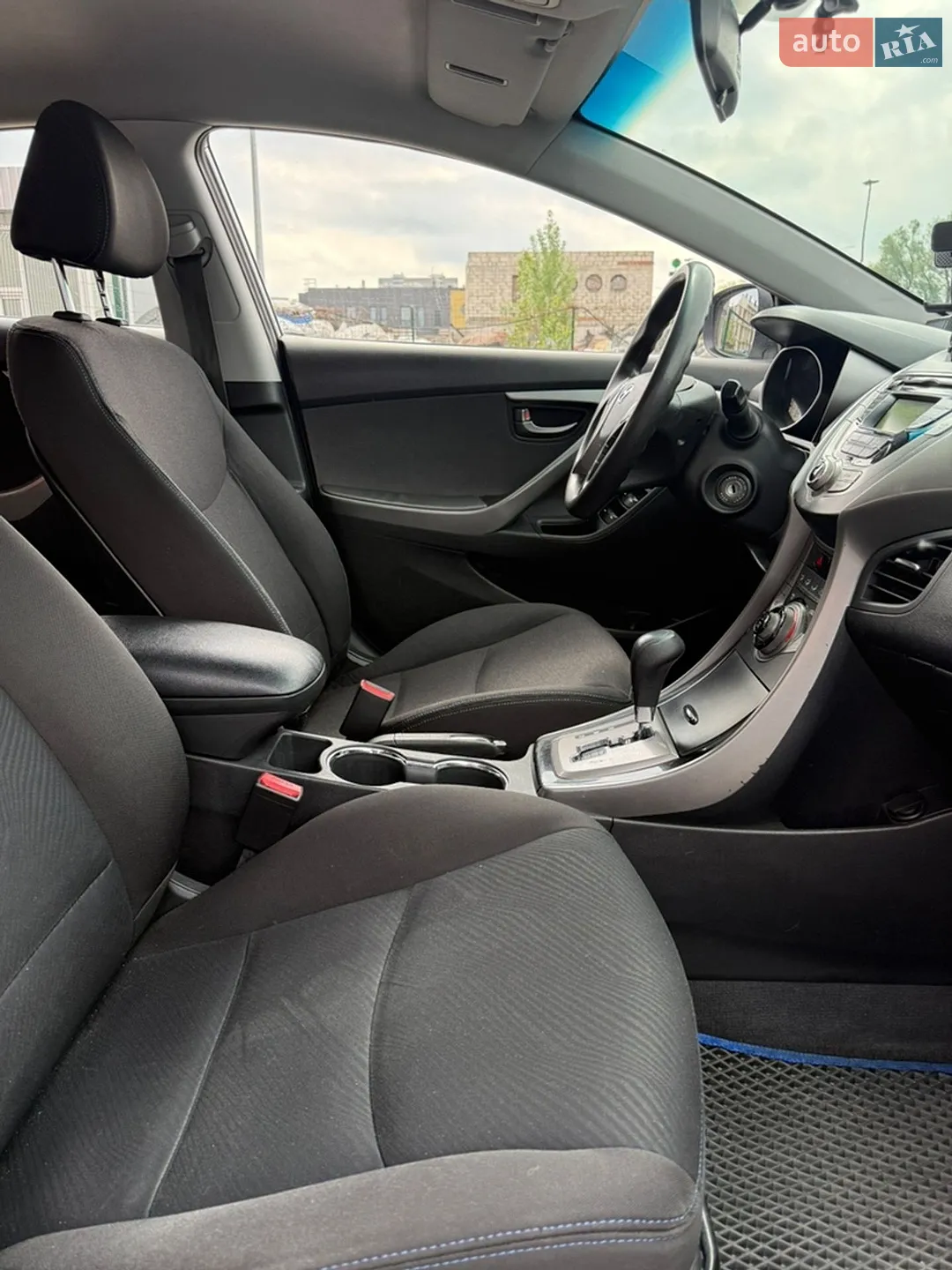 2013 Hyundai Elantra - мініатюра 4