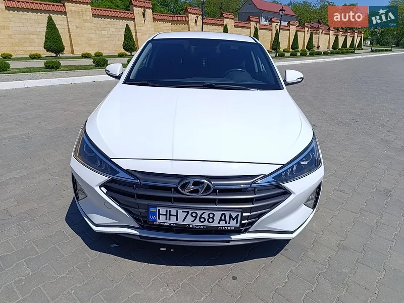 Hyundai Elantra 2020
