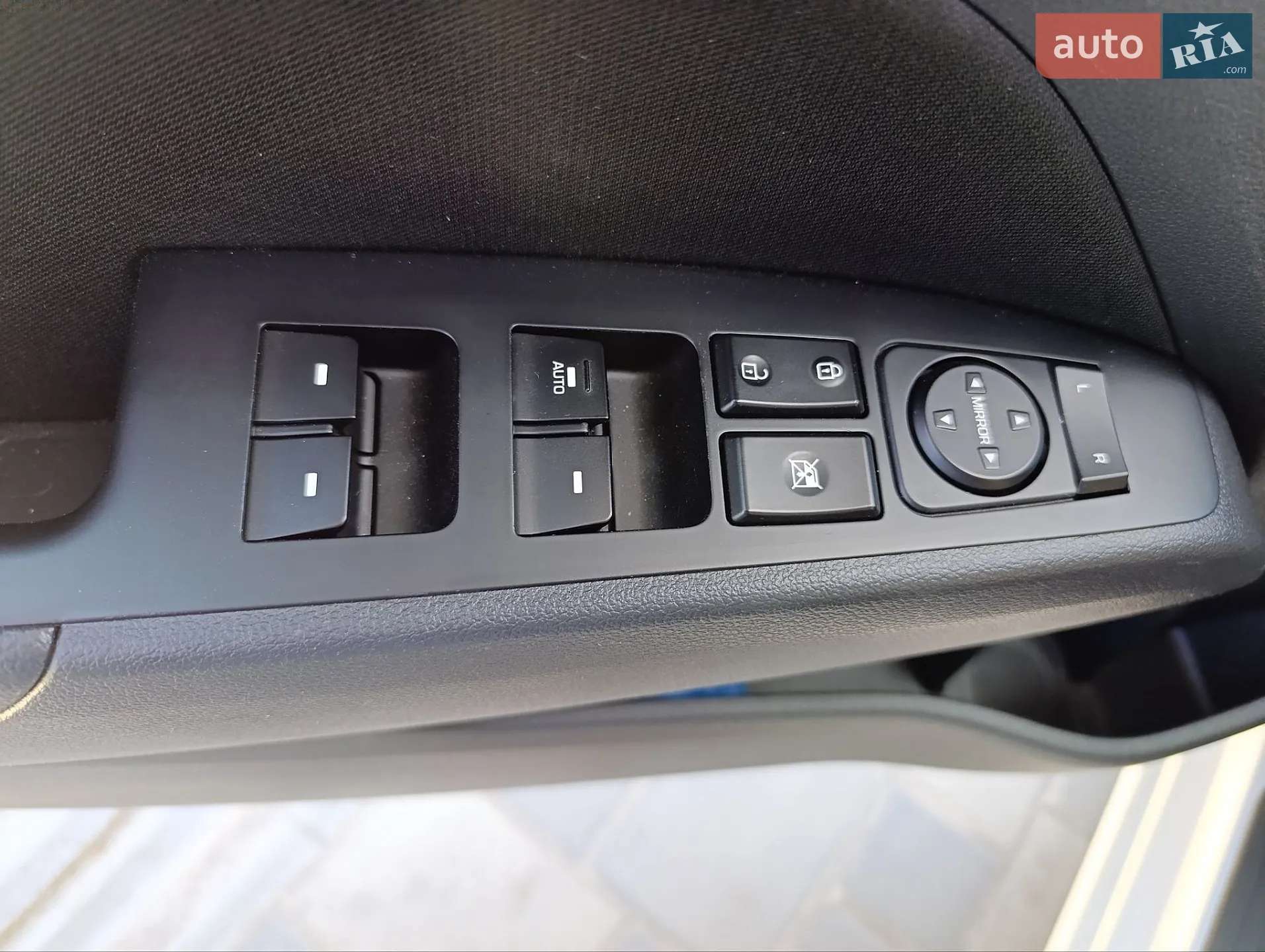 2020 Hyundai Elantra - мініатюра 13
