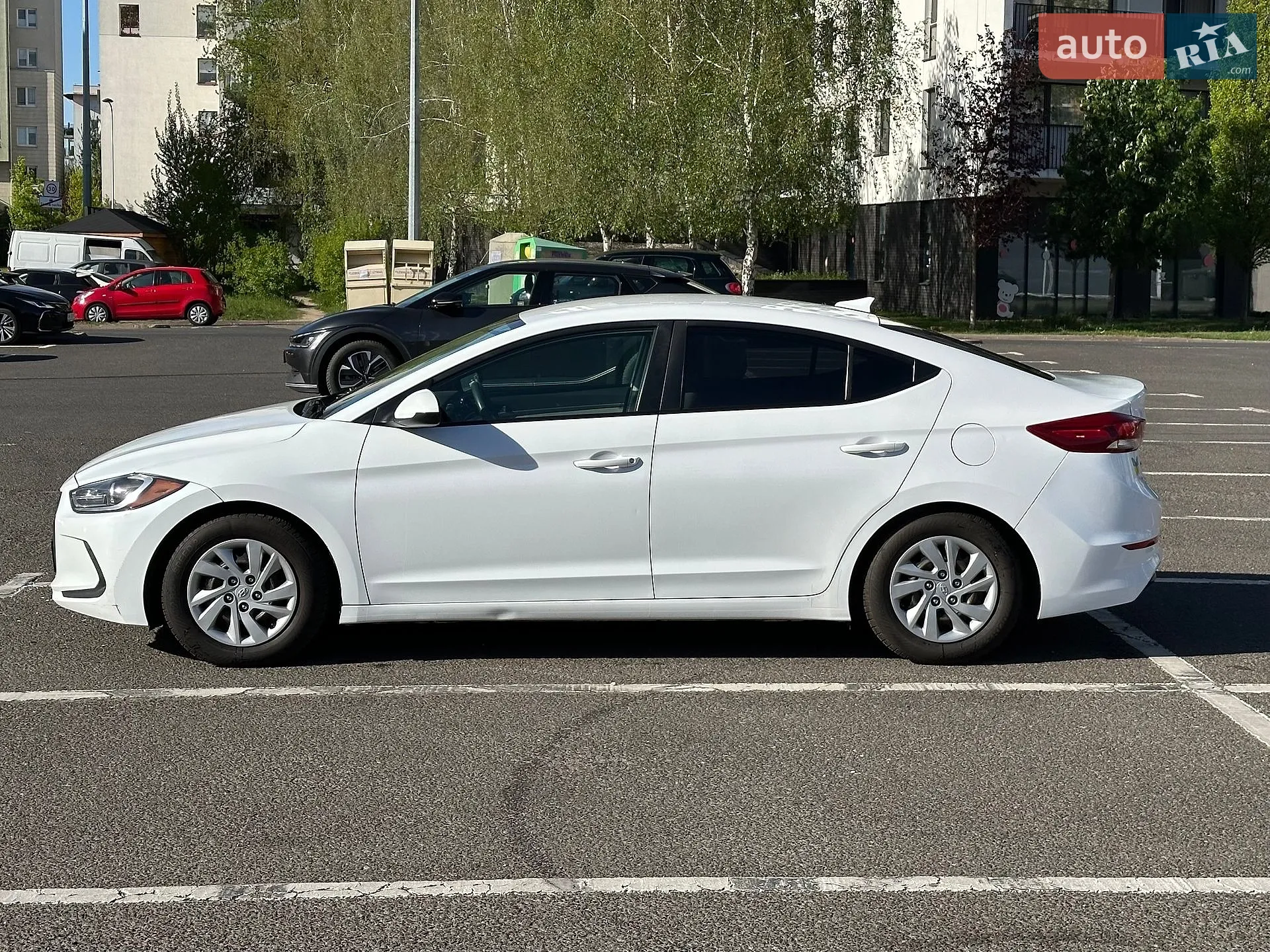 2017 Hyundai Elantra - мініатюра 3
