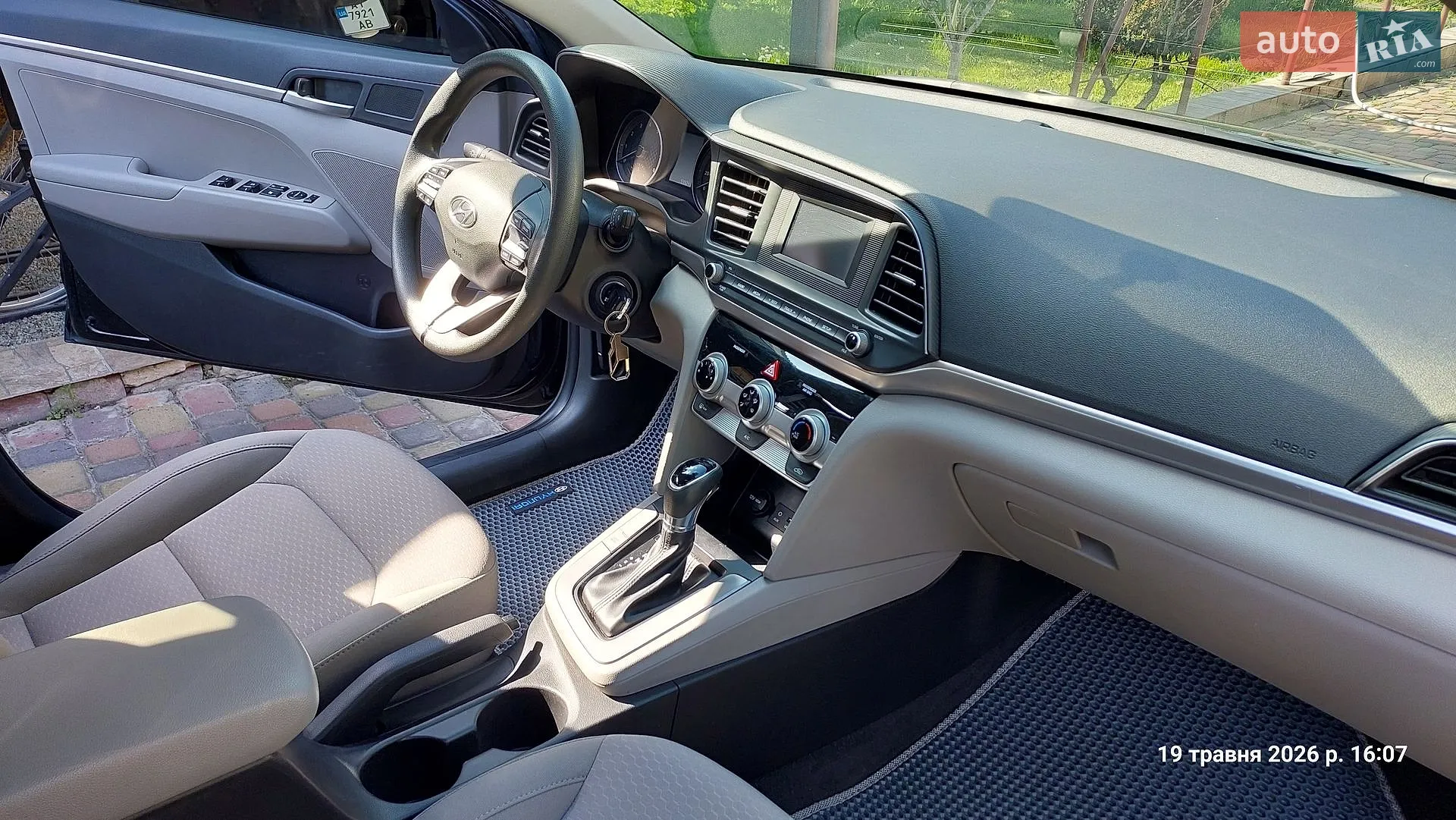 2018 Hyundai Elantra - мініатюра 15