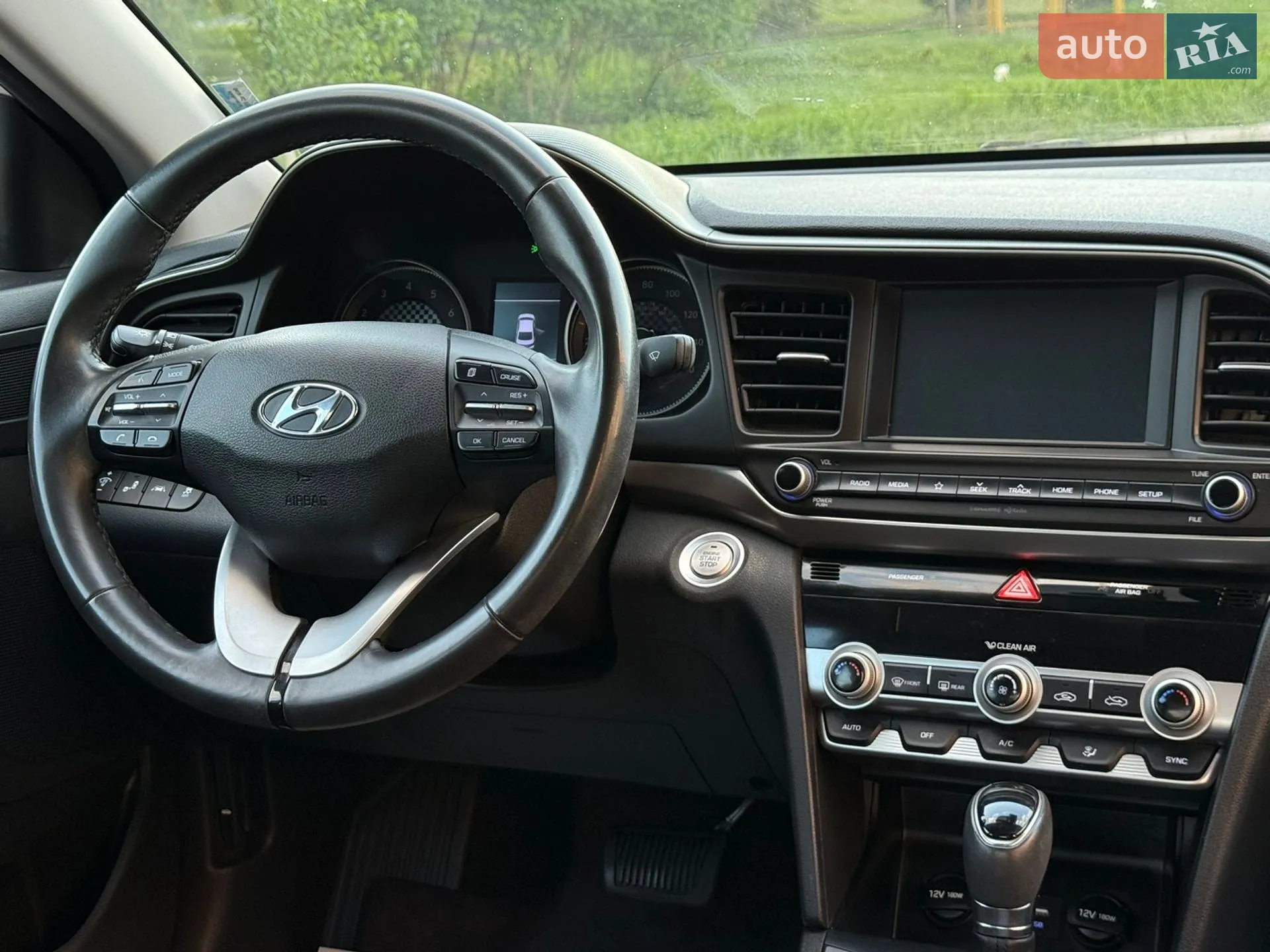 2020 Hyundai Elantra - мініатюра 26