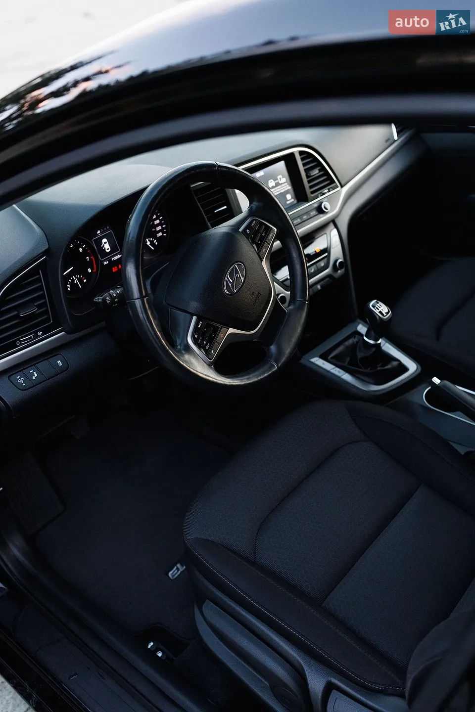 2018 Hyundai Elantra - мініатюра 17