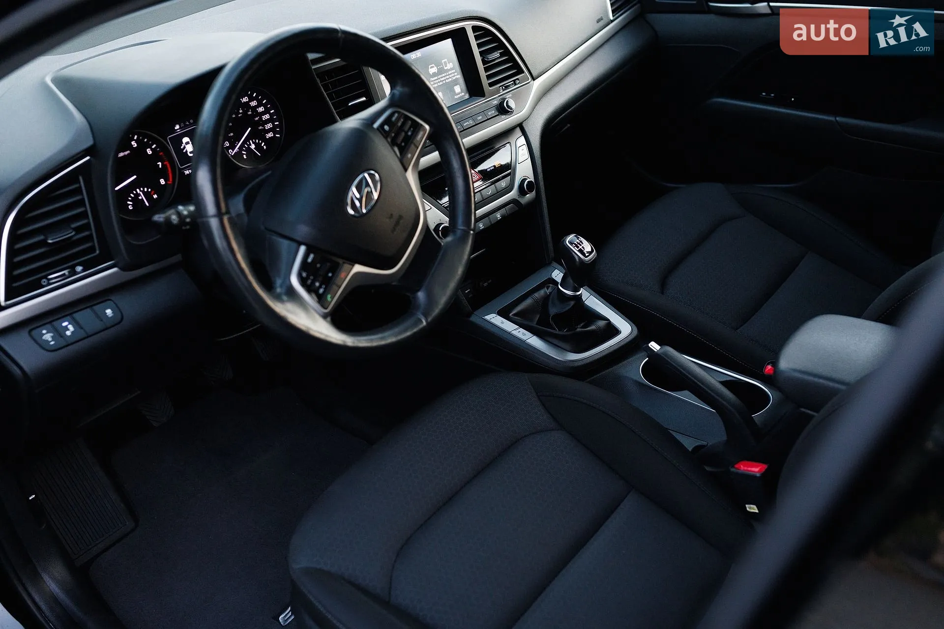 2018 Hyundai Elantra - мініатюра 20