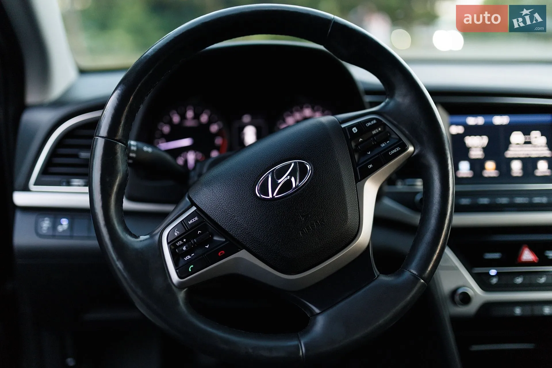 2018 Hyundai Elantra - мініатюра 24