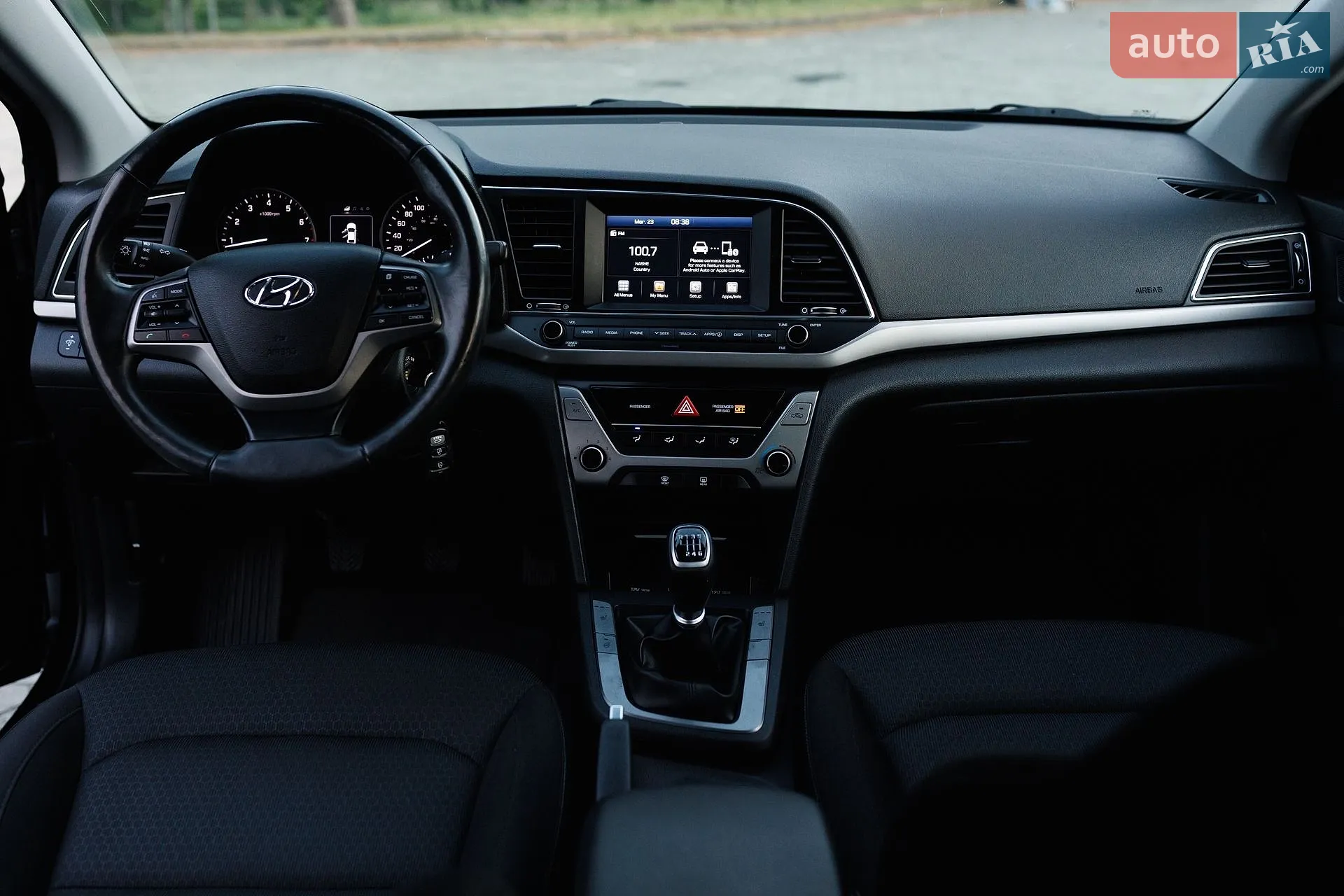 2018 Hyundai Elantra - мініатюра 26