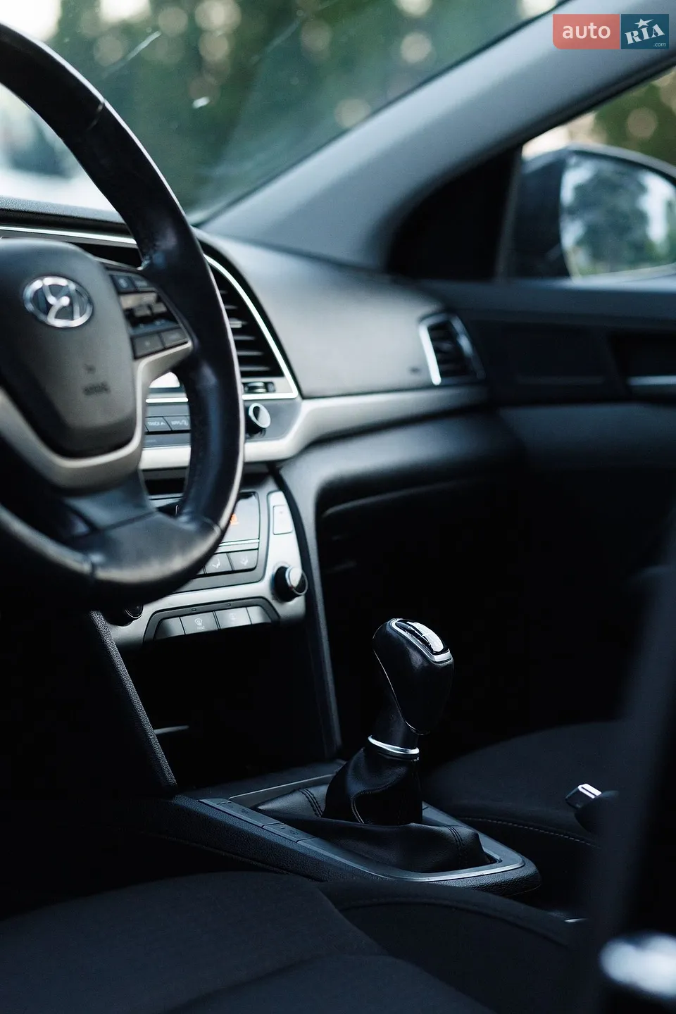 2018 Hyundai Elantra - мініатюра 32