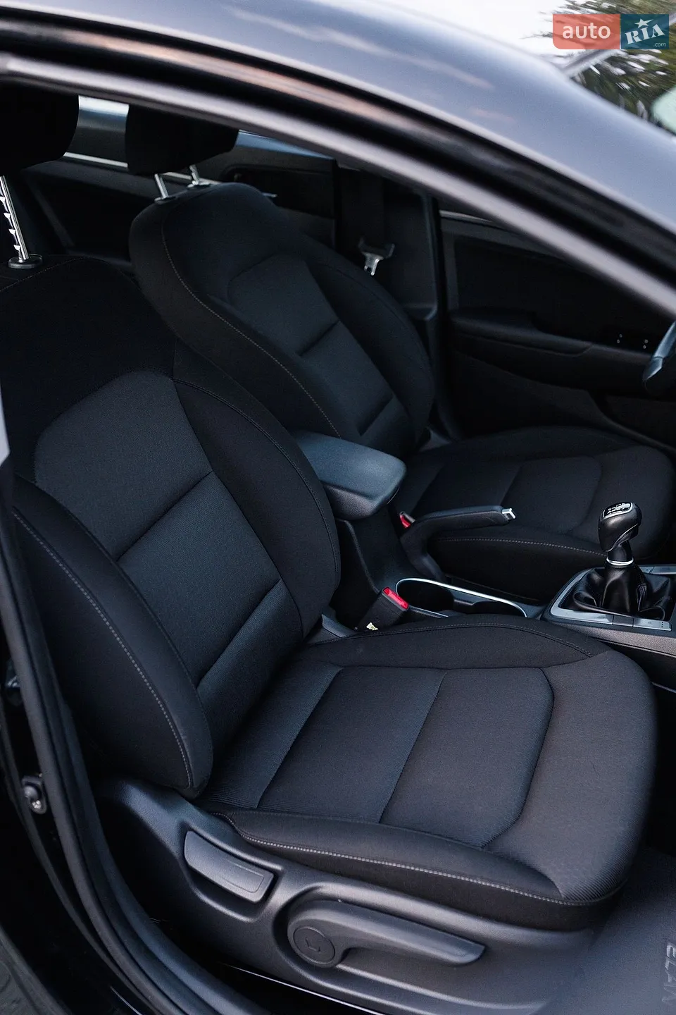 2018 Hyundai Elantra - мініатюра 33