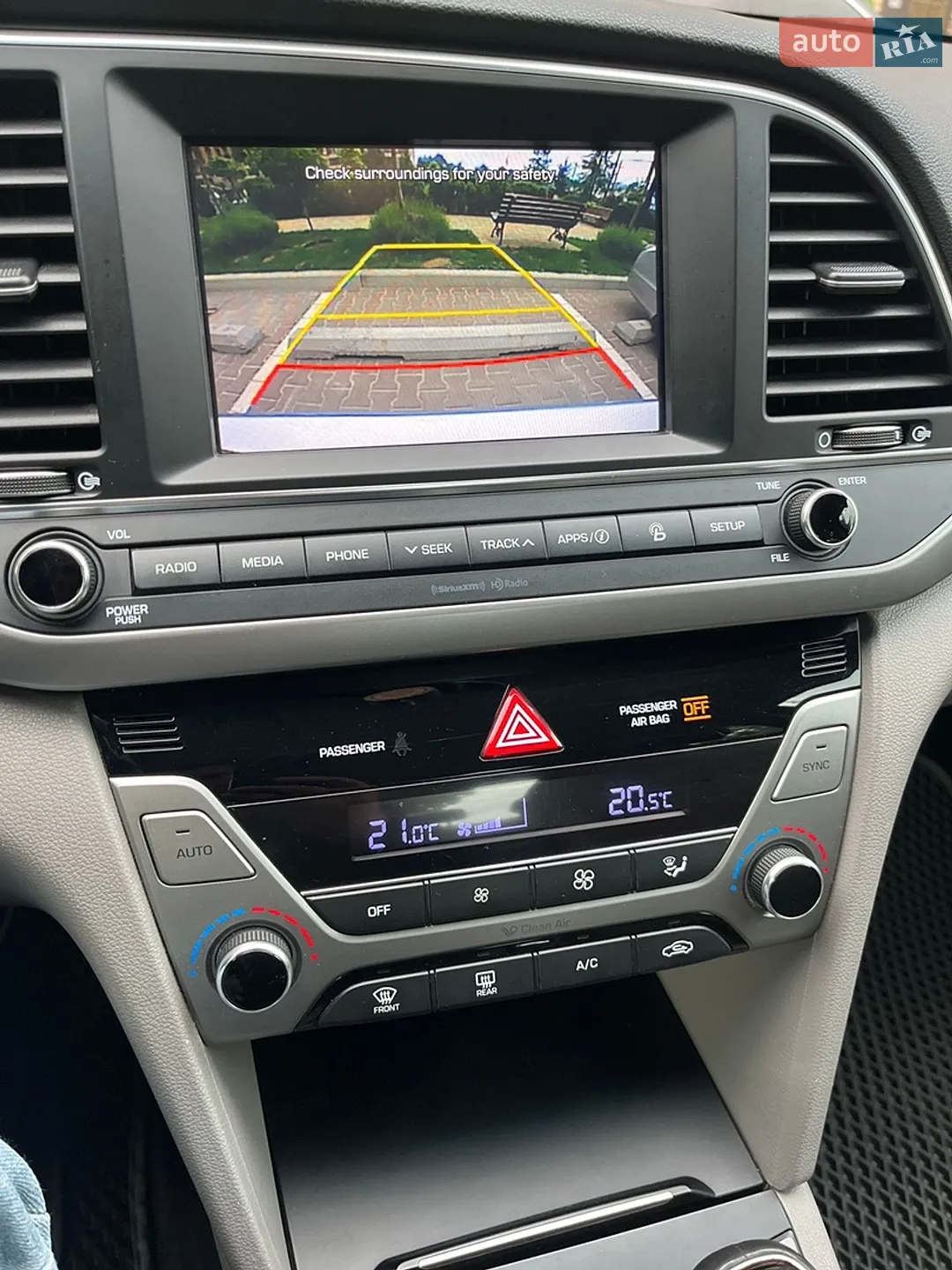 2016 Hyundai Elantra - мініатюра 9