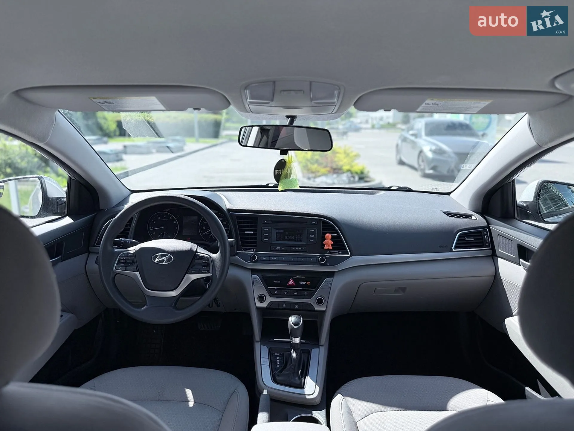 2017 Hyundai Elantra - мініатюра 17