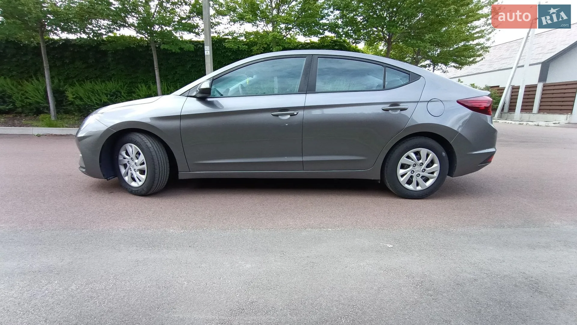 2019 Hyundai Elantra - мініатюра 3