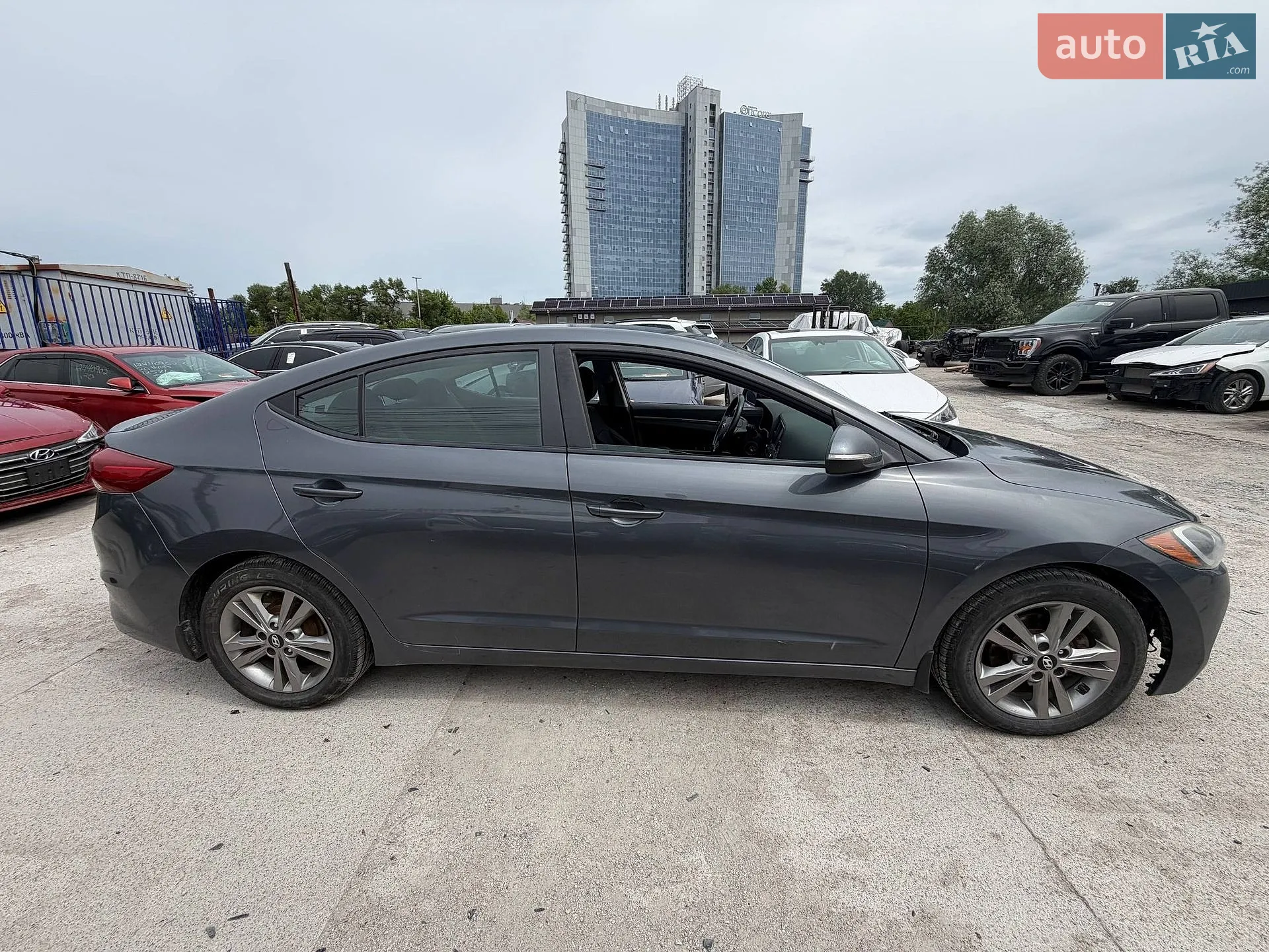 2016 Hyundai Elantra - мініатюра 16