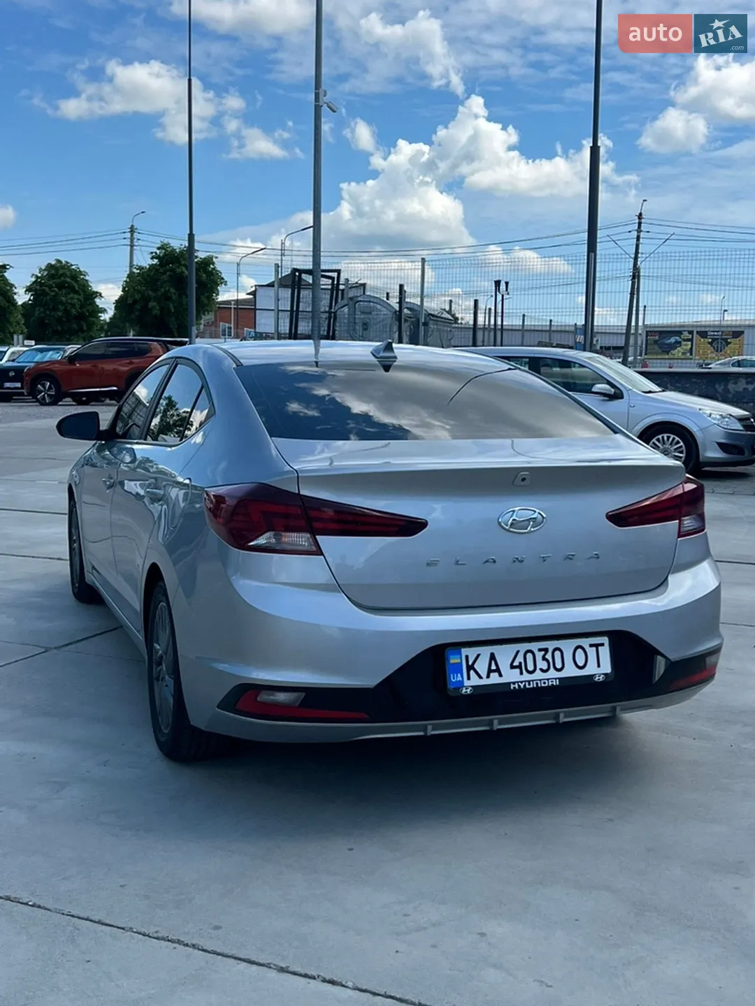 2020 Hyundai Elantra - мініатюра 18