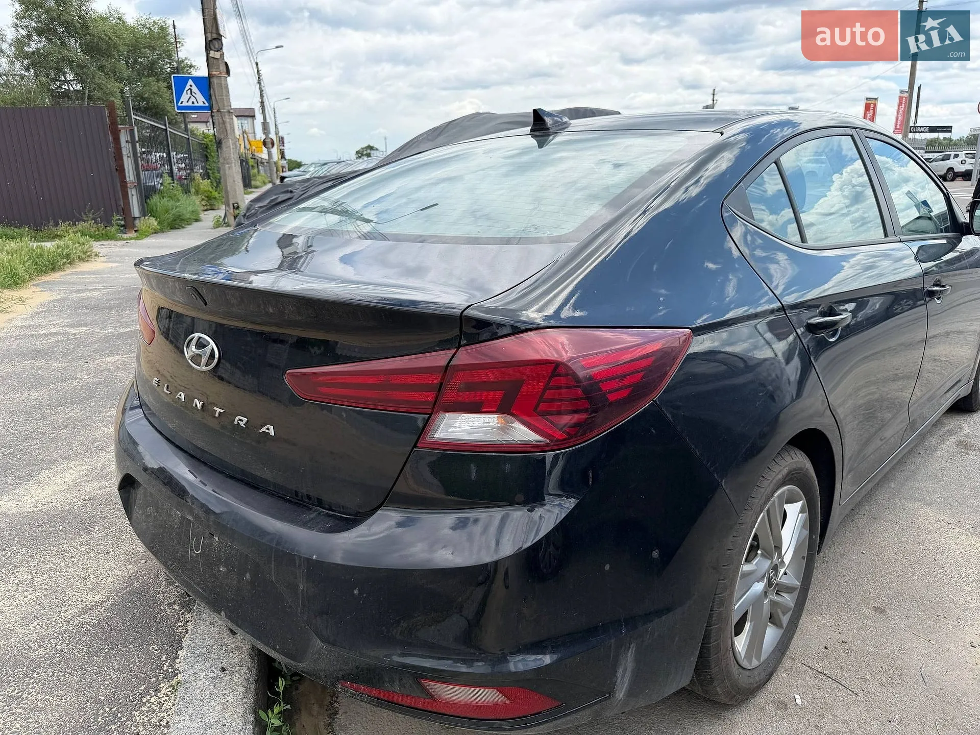 2019 Hyundai Elantra - мініатюра 12