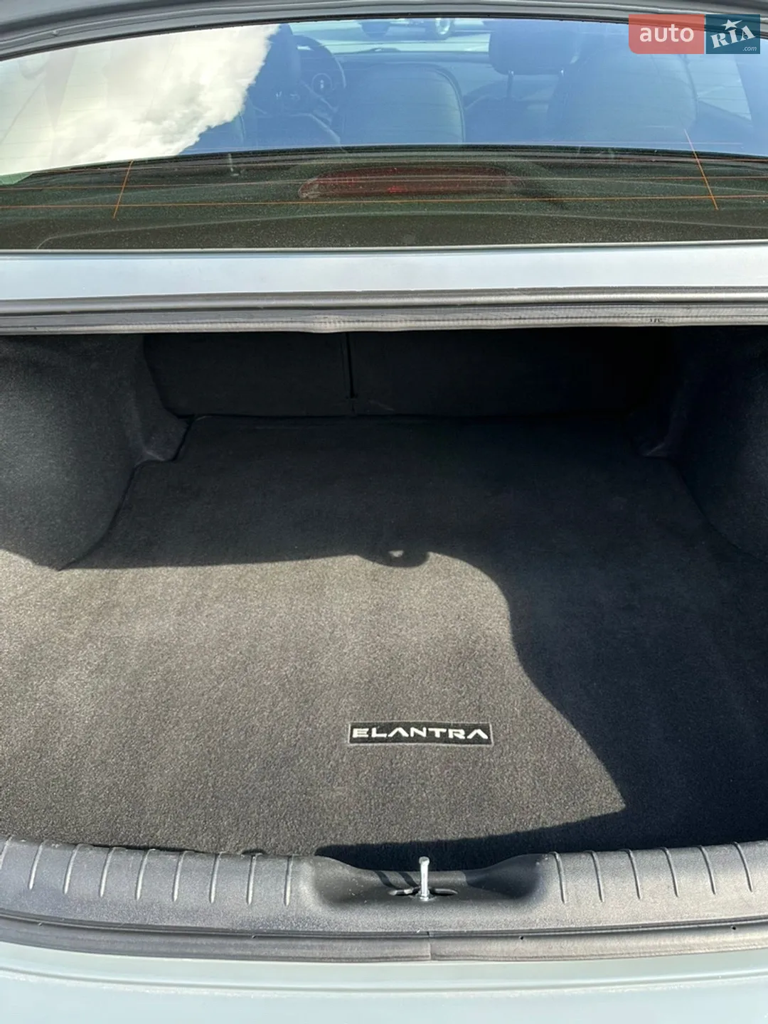 2022 Hyundai Elantra - мініатюра 16