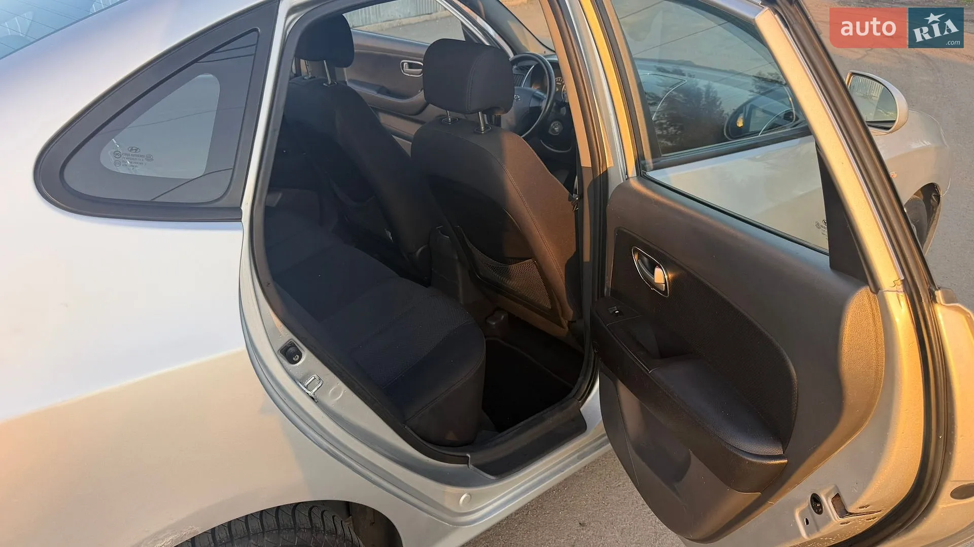 Hyundai Elantra 2007 VIN KMHDT41BP8U312875 фото оголошення 26 з 31