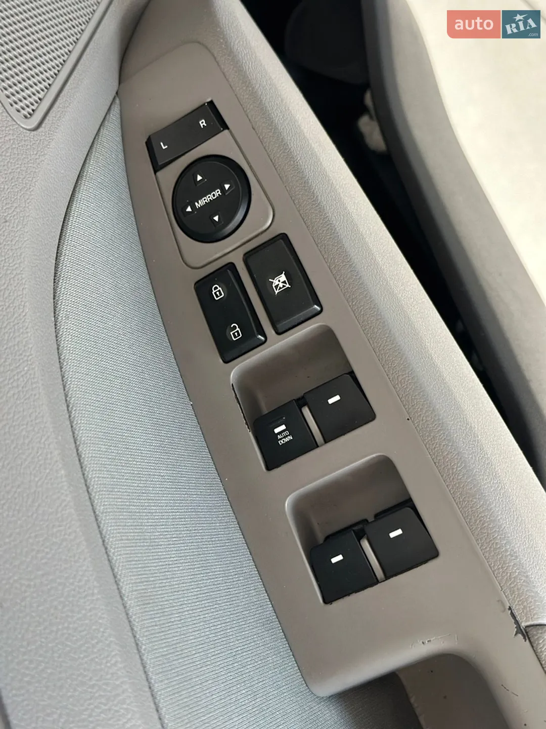 2017 Hyundai Elantra - мініатюра 15