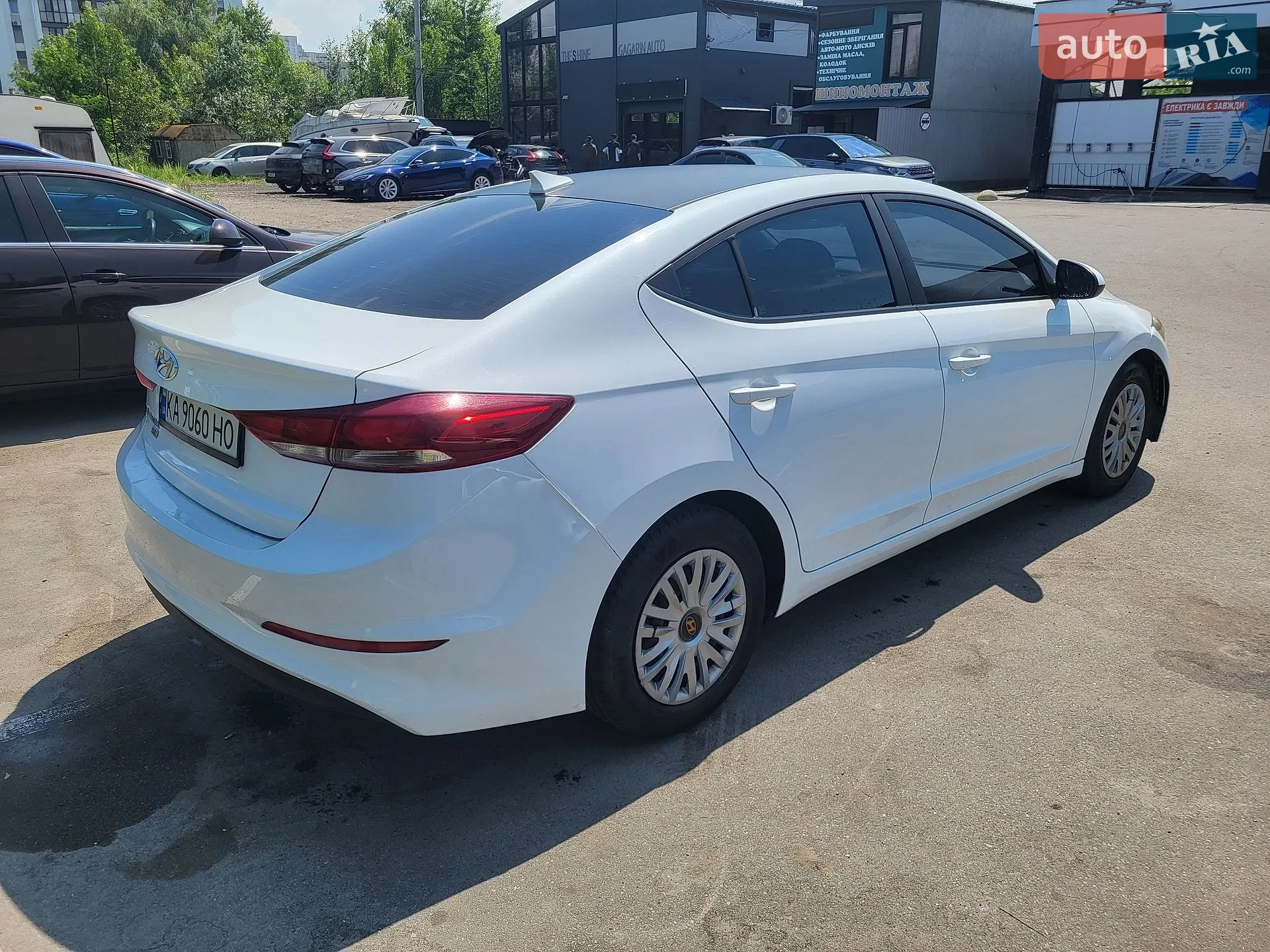 2017 Hyundai Elantra - мініатюра 3