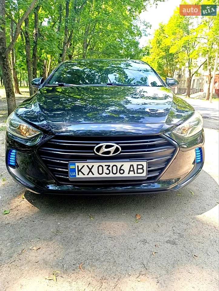 2016 Hyundai Elantra - мініатюра 17