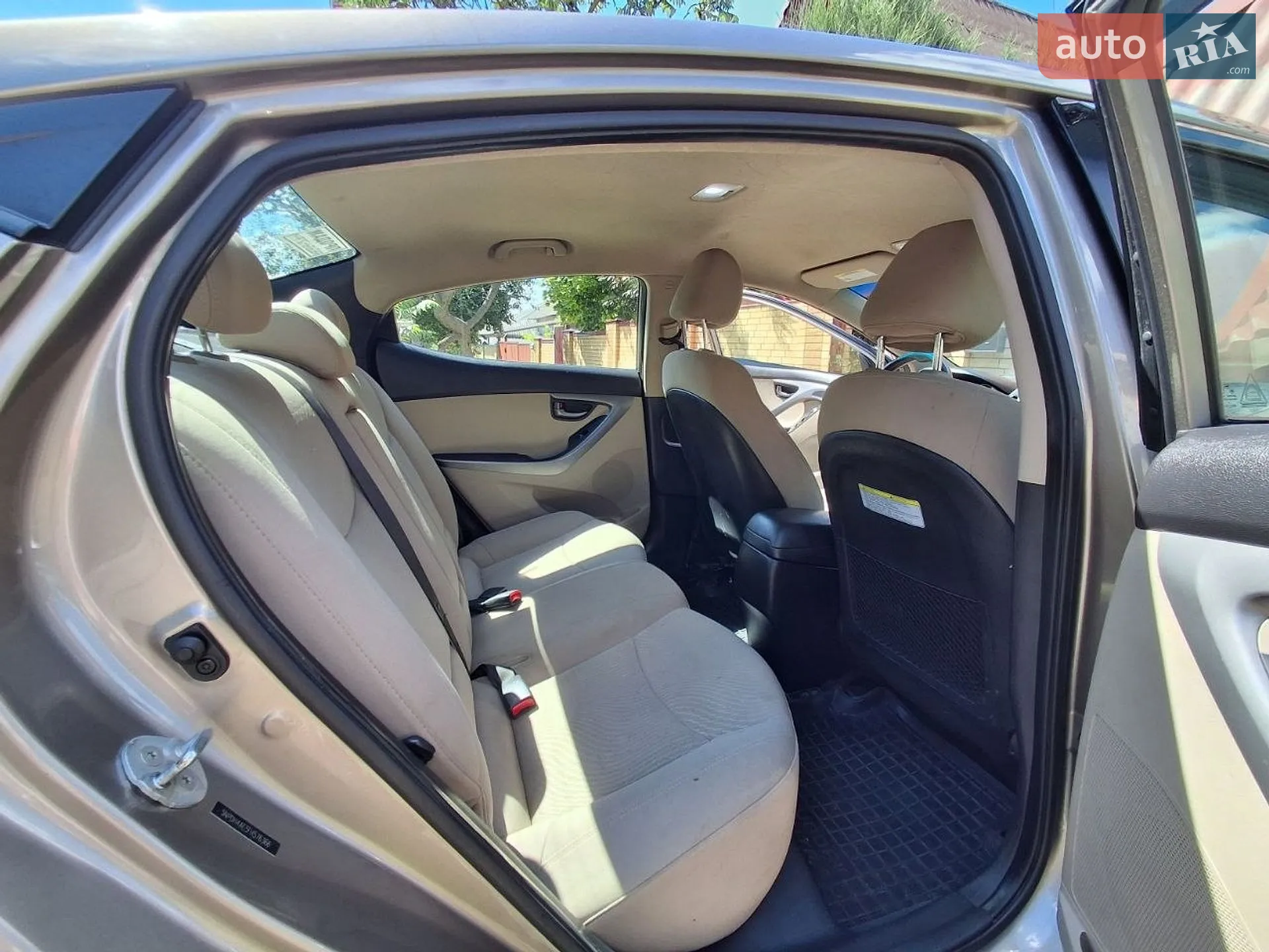 2014 Hyundai Elantra - мініатюра 12