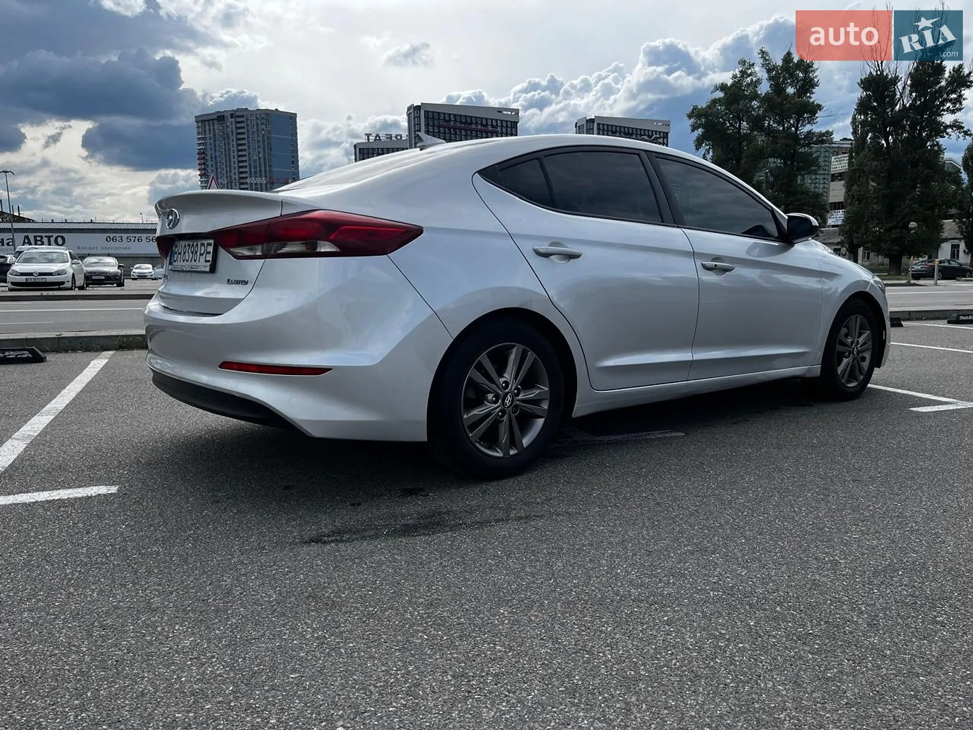 2017 Hyundai Elantra - мініатюра 3