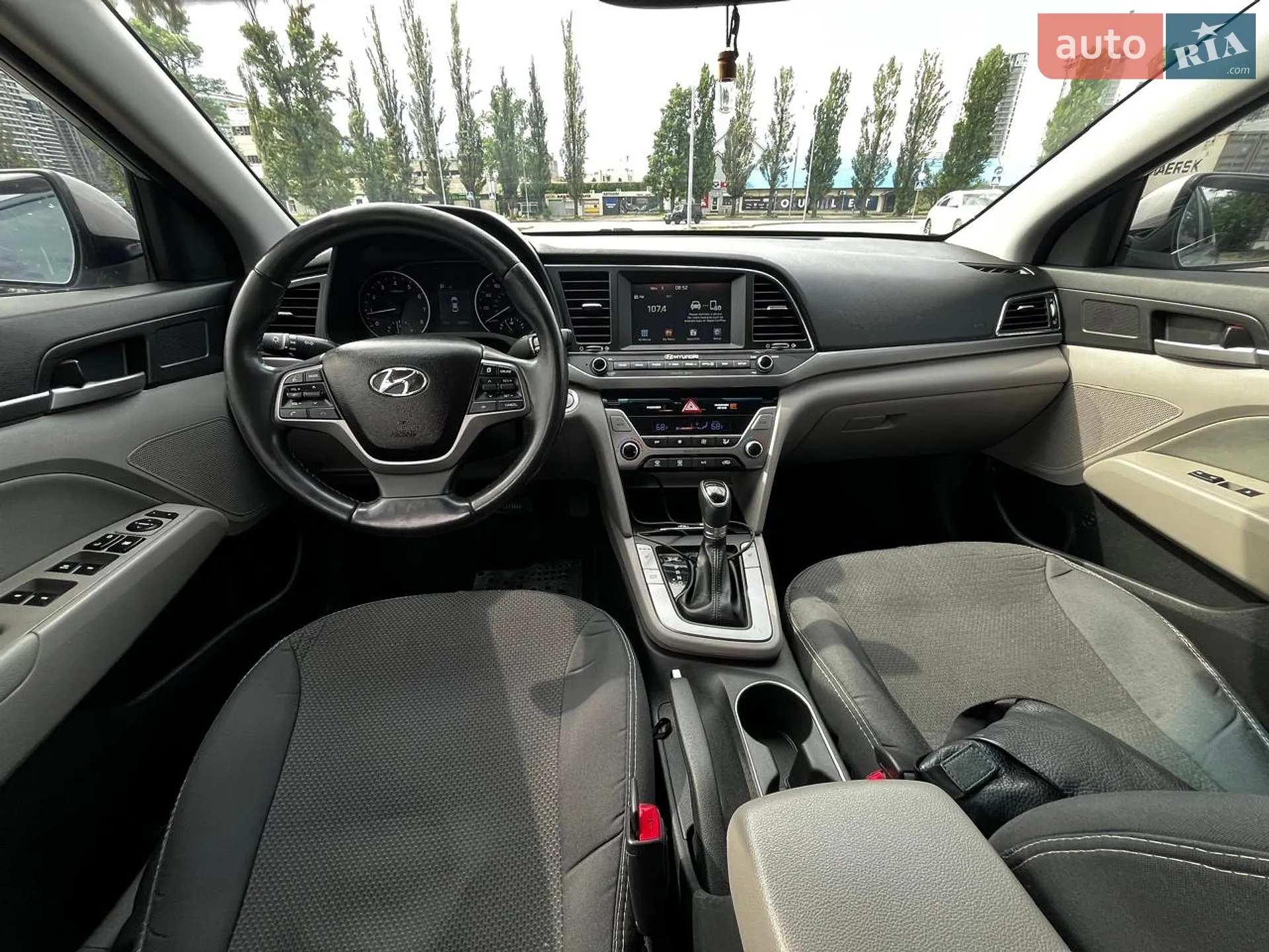 2017 Hyundai Elantra - мініатюра 4
