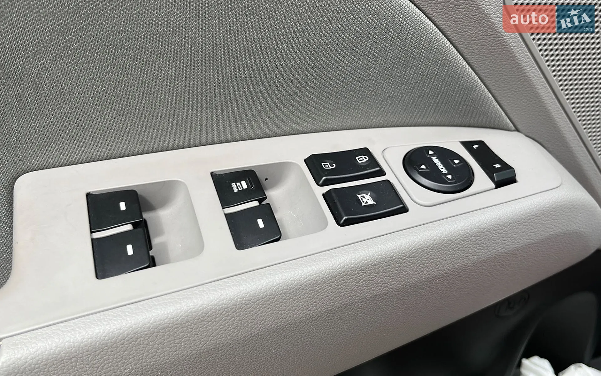 2018 Hyundai Elantra - мініатюра 11