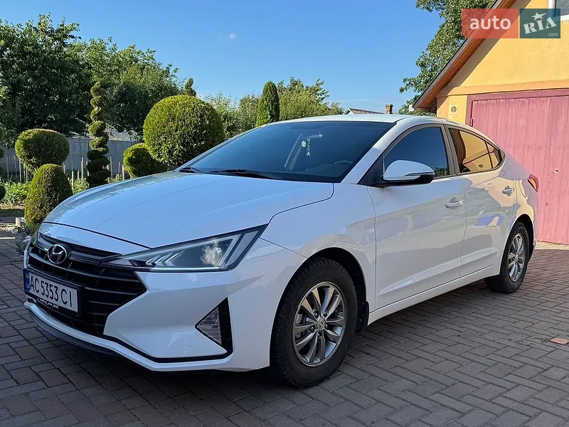 Hyundai Elantra