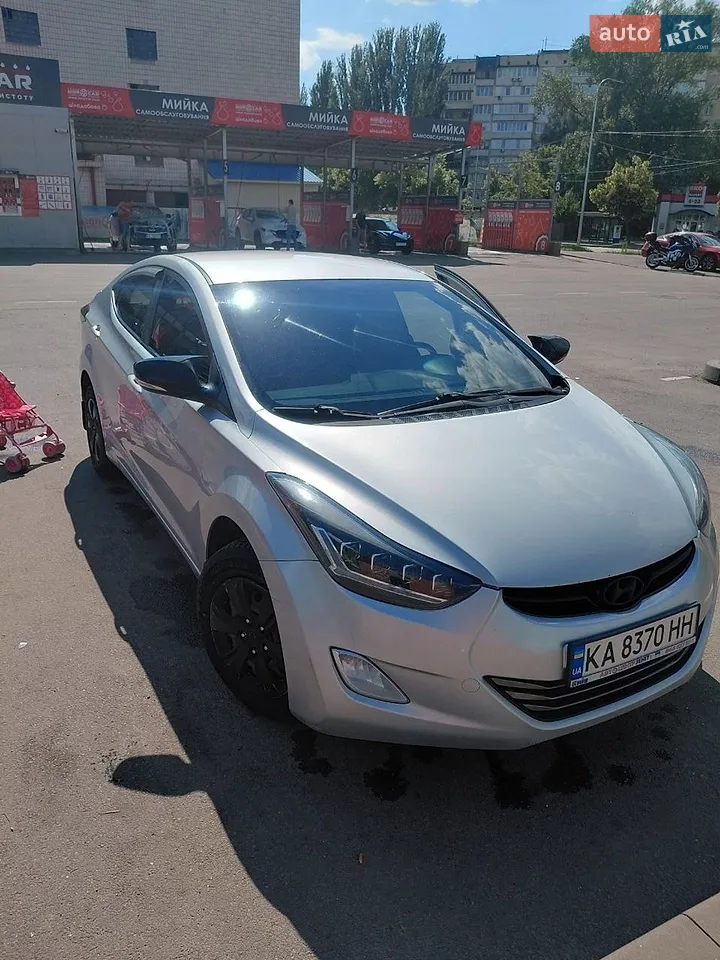 2011 Hyundai Elantra - мініатюра 17