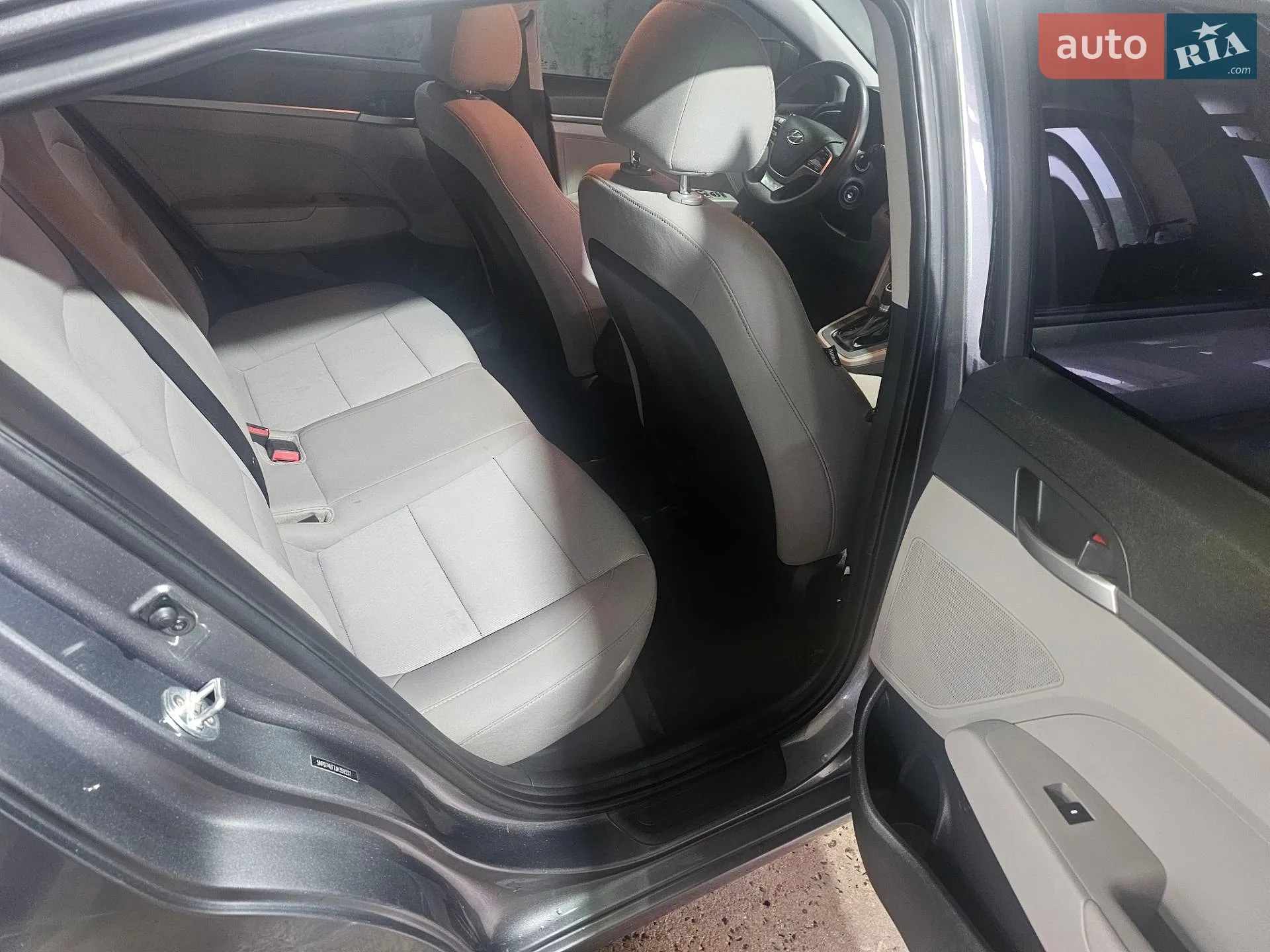 2018 Hyundai Elantra - мініатюра 3