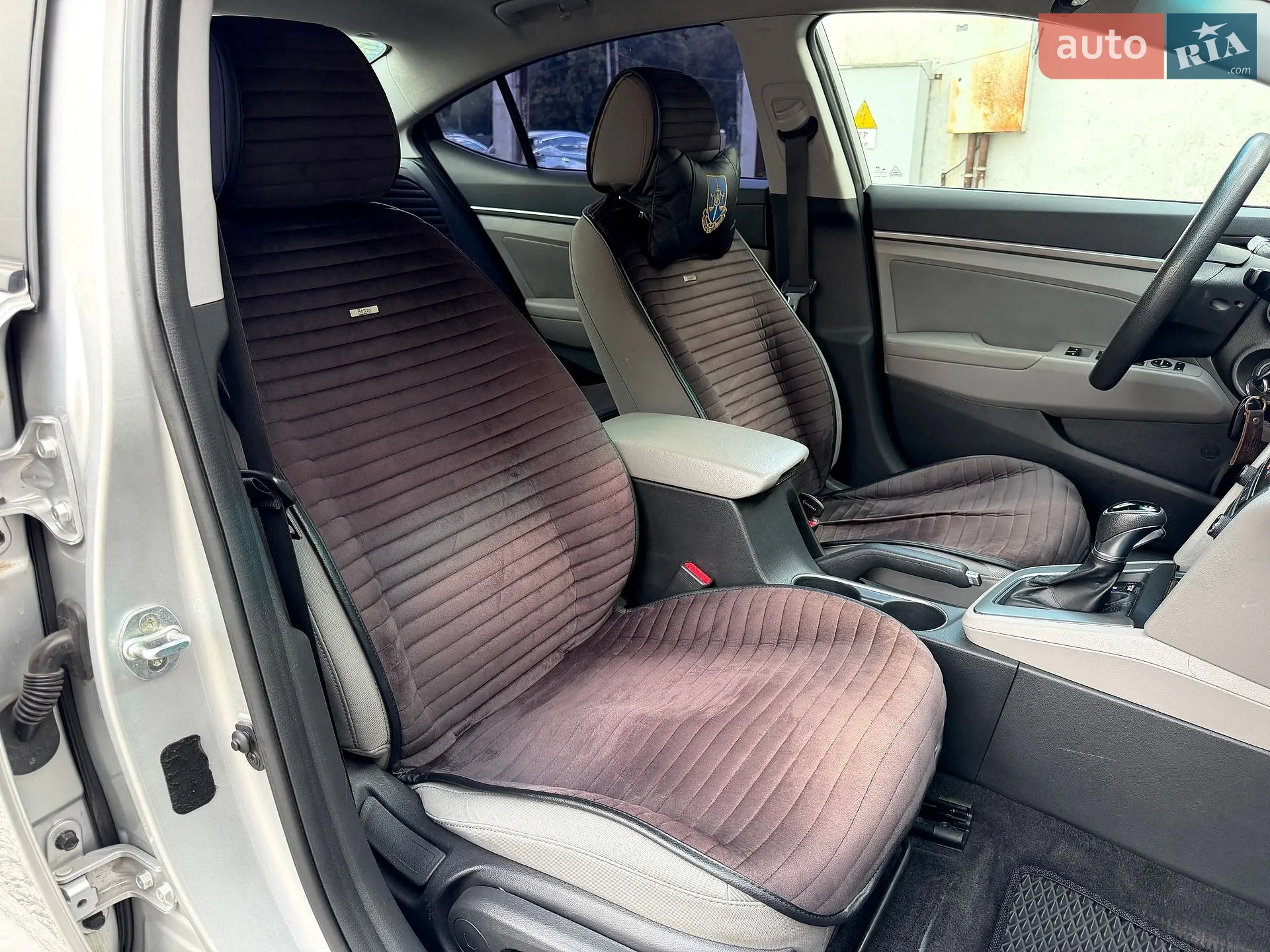 2017 Hyundai Elantra - мініатюра 10
