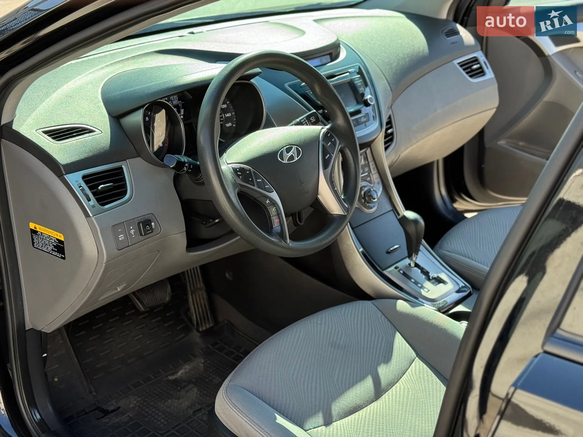 2013 Hyundai Elantra - мініатюра 10