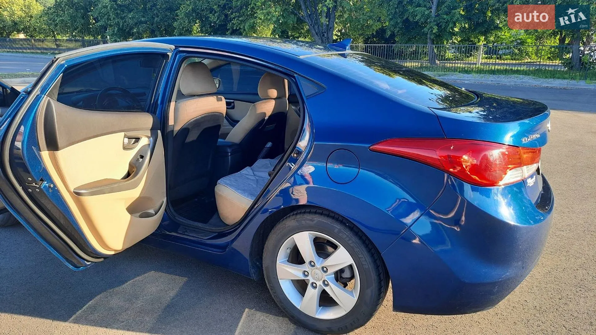2012 Hyundai Elantra - мініатюра 10