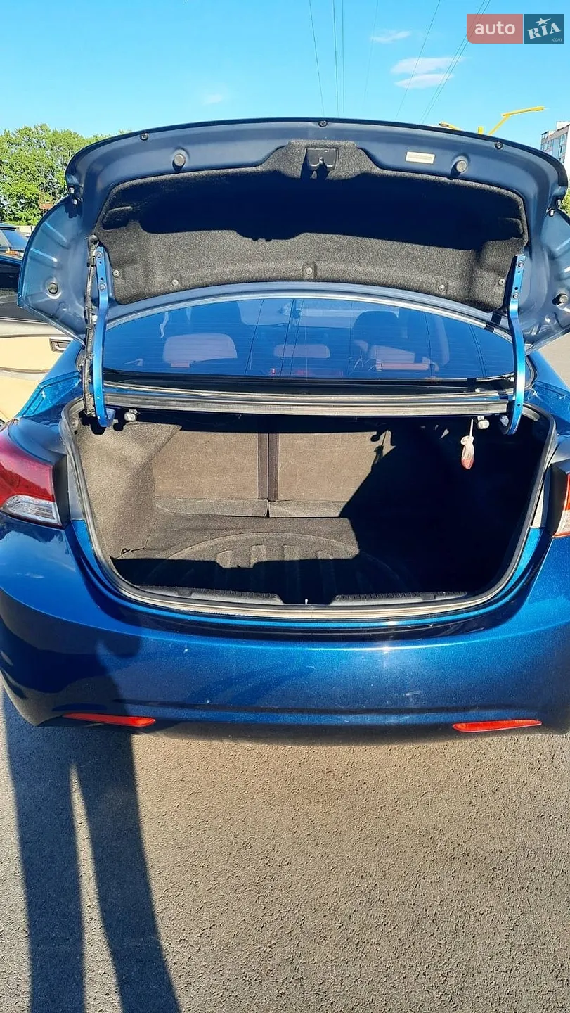 2012 Hyundai Elantra - мініатюра 16