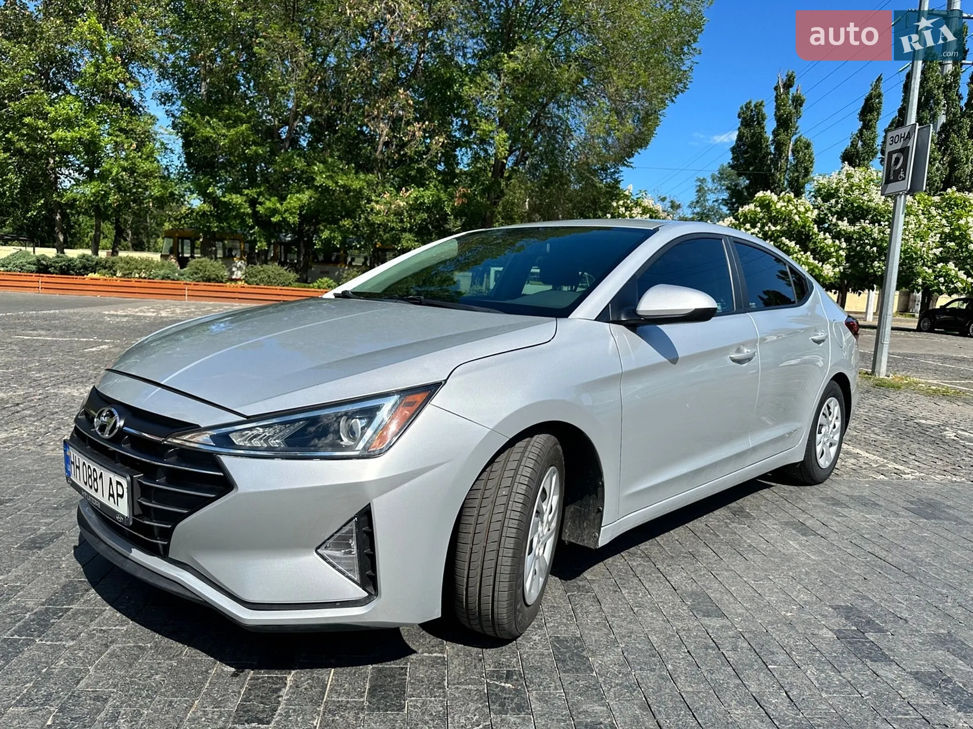 2019 Hyundai Elantra - мініатюра 2